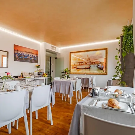 Venice Friends B&B 3*