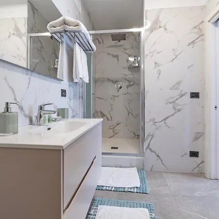 Venice Friends Oda ve Kahvaltı 3*